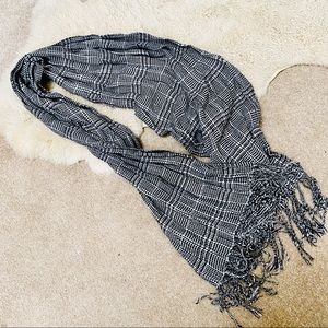 Black and white plaid gingham winter fashion scarf